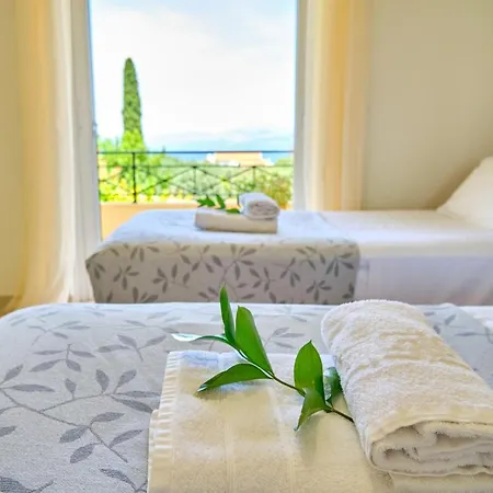 Fotini Imerolia * Kassiopi