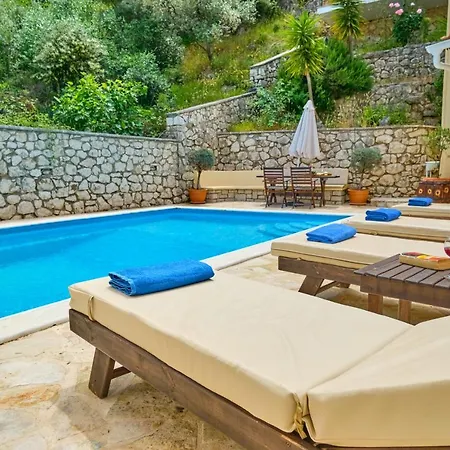 Fotini Imerolia Kassiopi